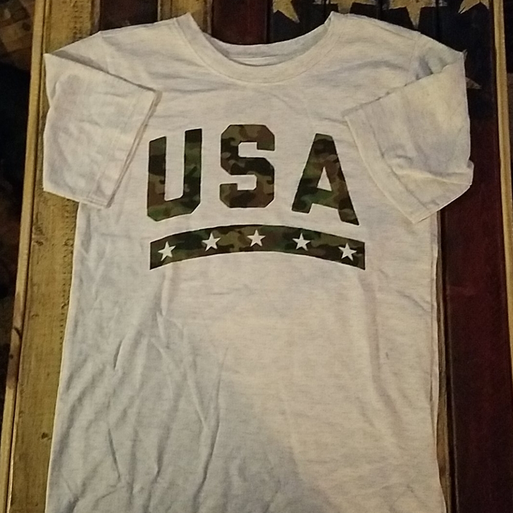 NWOT Boys Revolution USA Tshirt - L (12/14)